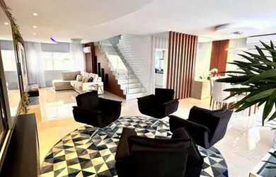 Imagem: A casa em condomínio possui 3 Dormitórios, 5 Banheiros, 2