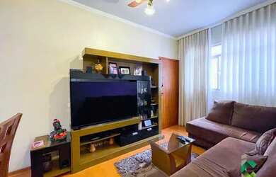 Imagem: O apartamento possui 3 Dormitórios, 2 Banheiros, 2 Vagas na