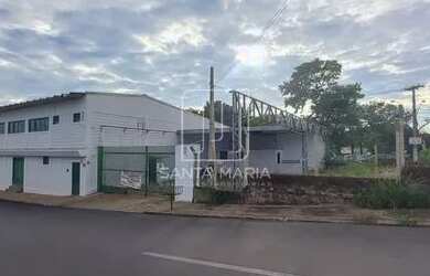 Imagem: O depósito possui 5 Vagas na garagem, 330m² de Área e está