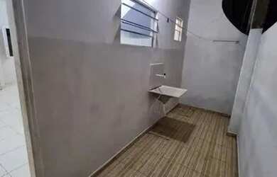 Imagem: A casa possui 1 Dormitório, 1 Banheiro, 50m² de Área e está