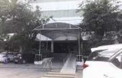 Imagem: O depósito possui 2 Vagas na garagem, 92m² de Área e está