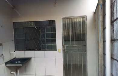 Imagem: A casa possui 2 Dormitórios, 1 Banheiro, 34m² de Área, Imóvel