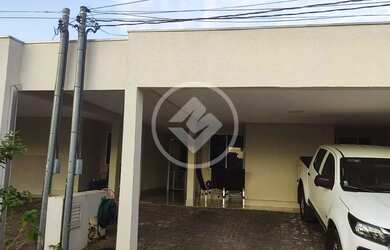 Imagem: A casa em condomínio possui 3 Dormitórios, 2 Banheiros, 2