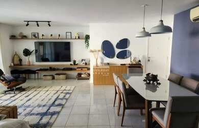 Imagem: O apartamento possui 4 Dormitórios, 3 Banheiros, 3 Vagas na