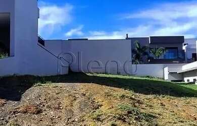 Imagem: O terreno possui 381m² de Área e está localizado em Jardins