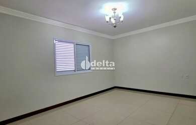 Imagem 10: Casa residencial com 5 quartos sendo 3 suítes disponível para venda...