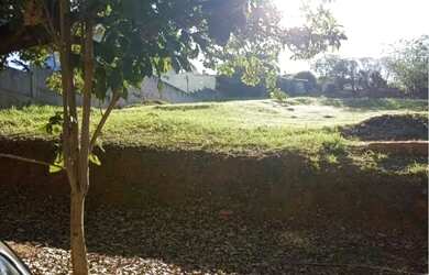 Imagem: O terreno possui 600m² de Área e está localizado em Caminhos