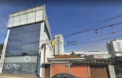 Imagem: O depósito possui 5 Vagas na garagem, 690m² de Área e está