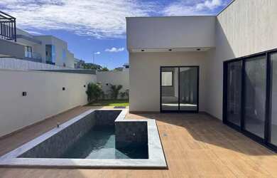 Imagem 6: Casa de alto padrão à venda em condominio club com 260 metros quadrados com 4 suítes. CREC