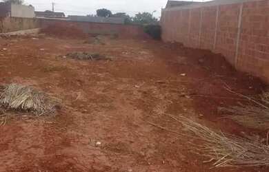 Imagem: O terreno possui 400m² de Área, Imóvel novo e está localizado