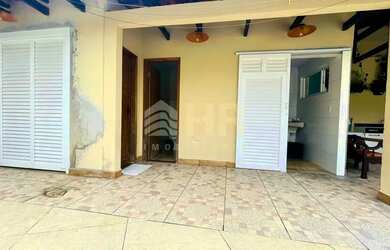 Imagem 16: Casa com 04 dormitórios sendo 01 suíte e 04 vagas de garagem Bom Retiro Matinhos