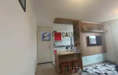 Imagem: O apartamento possui 2 Dormitórios, 1 Banheiro, 1 Vaga na garagem