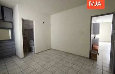 Imagem 2: Casa com 238m2T Cj. Castelo Branco próximo da Rua do Comércio