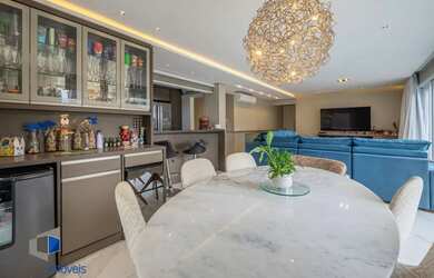 Imagem: O apartamento possui 3 Dormitórios, 3 Banheiros, 3 Vagas na