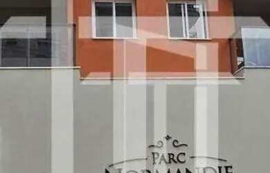 Imagem: O apartamento possui 3 Dormitórios, 2 Banheiros, 3 Vagas na