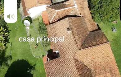 Imagem: A casa possui 5 Dormitórios, 5 Banheiros, 5 Vagas na garagem