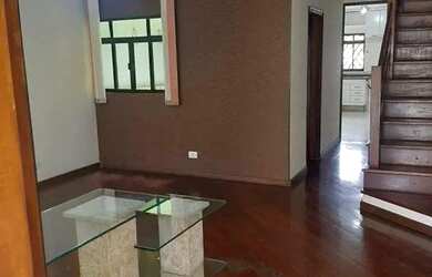 Imagem: A casa para alugar possui 3 Dormitórios, 3 Banheiros, 4 Vagas