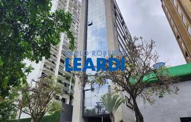 Imagem: O depósito possui 1 Vaga na garagem, 34m² de Área e está