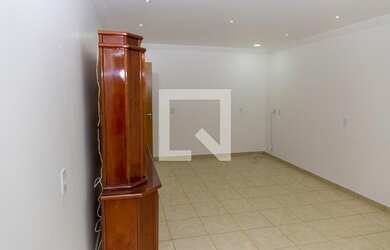 Imagem: A casa possui 1 Dormitório, 1 Banheiro e 50m² de Área e está