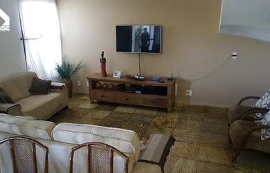 Imagem 2: Linda Casa à Venda em condomínio espetacular com acesso ao canal e pier. São 4 quartos sen