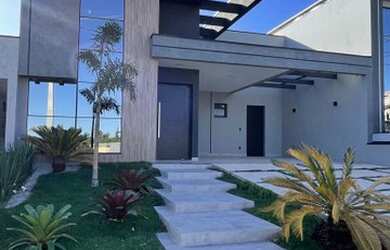 Imagem: A casa em condomínio possui 3 Dormitórios, 4 Banheiros, 2