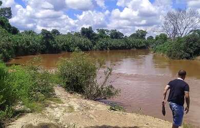 Imagem: O terreno possui 1000m² de Área e está localizado em Petrolândia