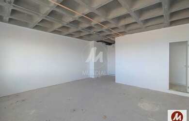 Imagem: O depósito possui 1 Vaga na garagem, 43m² de Área e está