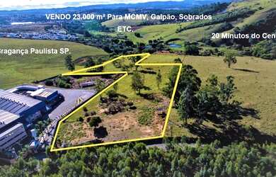 Imagem: O terreno possui 23.000m² de Área e está localizado em Centro