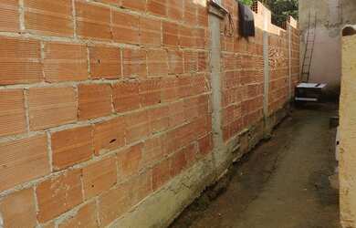 Imagem 5: Vendo casa 85 mil reais. Varanda, 2 Vagas na garageme2 Dormitórios