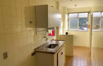 Imagem 12: Alugo 2Q 1S dependências na Rua Xingu 70, Freguesia, R$1.200,00 Tx, poente,...