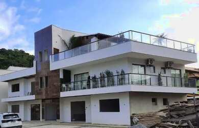 Imagem: A casa em condomínio possui 3 Dormitórios, 3 Banheiros, 2