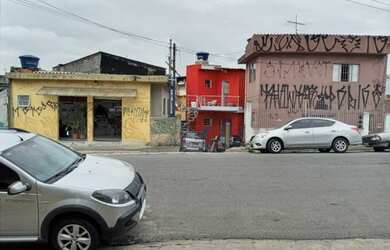 Imagem: A casa possui 5 Dormitórios, 4 Banheiros, 2 Vagas na garagem