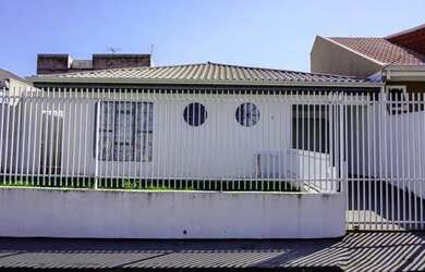 Imagem: A casa em condomínio possui 3 Dormitórios, 3 Banheiros, 2