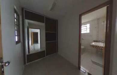 Imagem 4: CASA A VENDA NA REGIAO DO CAMINHO DE AREIA , FRENTE DE RUA