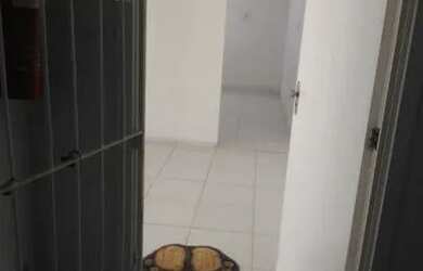 Imagem: O apartamento possui 2 Dormitórios, 1 Banheiro, 2 Vagas na