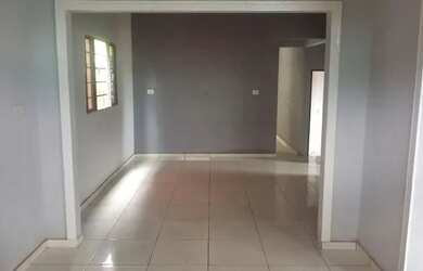 Imagem: A casa possui 2 Dormitórios, 2 Banheiros, 1 Vaga na garagem