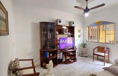 Imagem: A casa possui 2 Dormitórios, 1 Banheiro, 1 Vaga na garagem