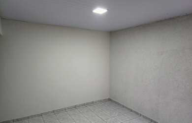 Imagem 9: Agio Casa sozinha no lote 2 Qtos desocupada, toda arrumadinha, entrego...