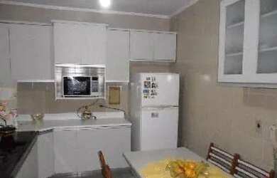 Imagem: A casa em condomínio possui 3 Dormitórios, 2 Banheiros, 2