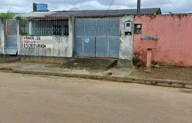 Imagem 2: CASA NO COHAB I. 100m² de Área, 3 Vagas na garageme3 Dormitórios