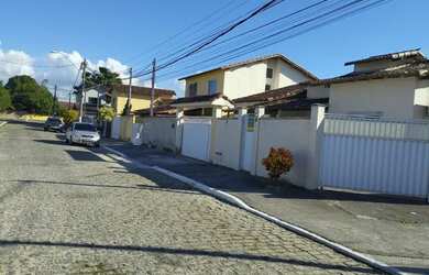 Imagem: A casa possui 2 Dormitórios, 2 Banheiros, 1 Vaga na garagem