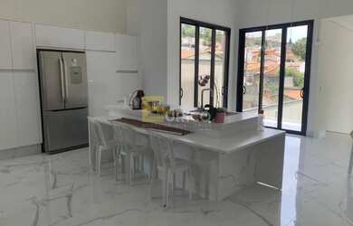 Imagem 2: Casa à venda no Condomínio Residencial Vivenda das Pitangueiras em Valinhos/SP