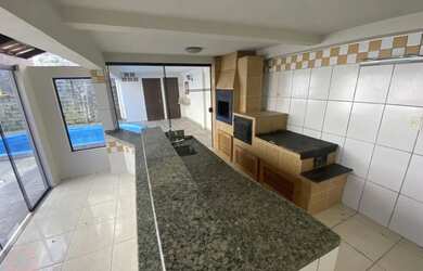 Imagem 16: Ampla Residência de 2 Andares com 6 Dormitórios, Área de Festas e Localização...