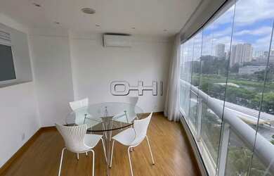 Imagem: O apartamento possui 1 Dormitório, 1 Banheiro, 1 Vaga na garagem