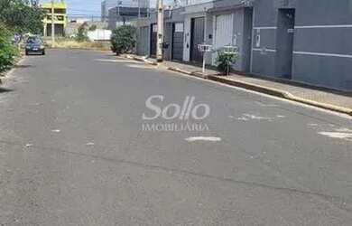 Imagem: O terreno possui 300m² de Área e está localizado em Novo