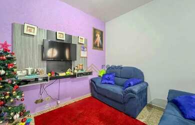 Imagem: A casa possui 3 Dormitórios, 2 Banheiros, 3 Vagas na garagem