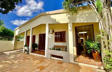 Imagem 3: Casa de Esquina a uma quadra da Av. Paulo Lauda!