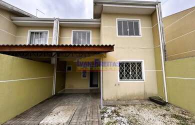 Imagem: A casa possui 3 Dormitórios, 1 Banheiro, 1 Vaga na garagem