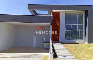 Imagem: A casa em condomínio possui 4 Dormitórios, 5 Banheiros, 4