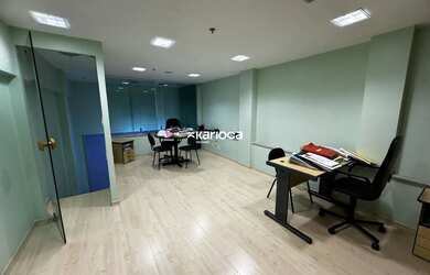 Imagem: O depósito possui 2 Vagas na garagem, 76m² de Área, Imóvel